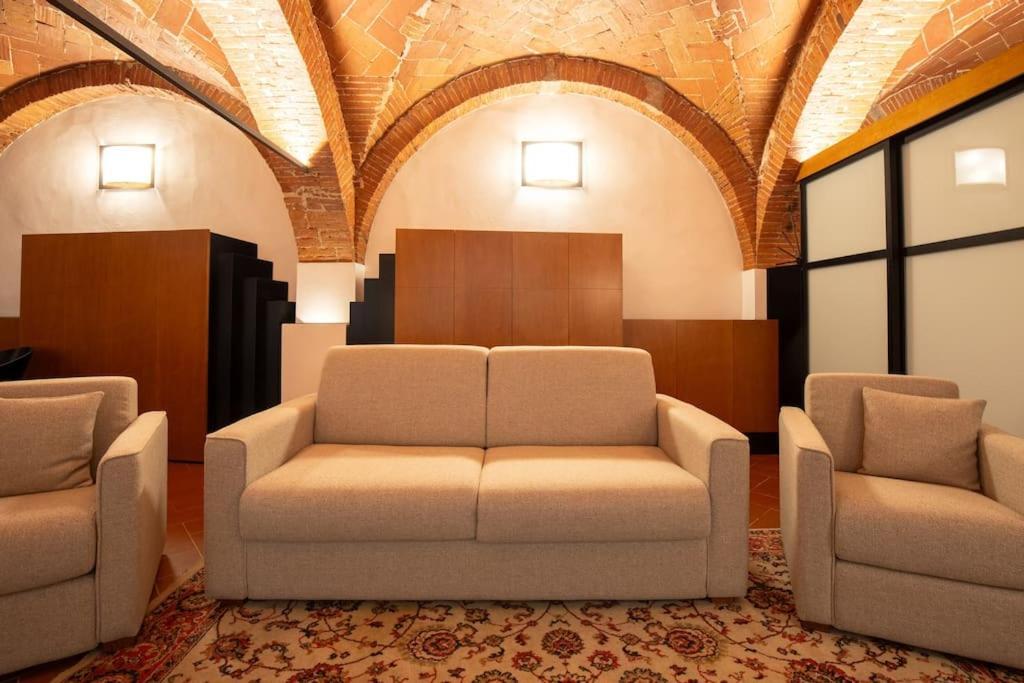 Benci In Apartment Florenz