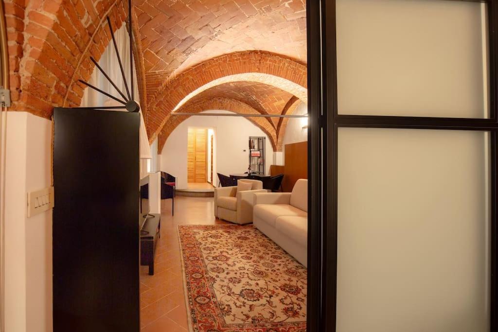Benci In Apartment Florenz